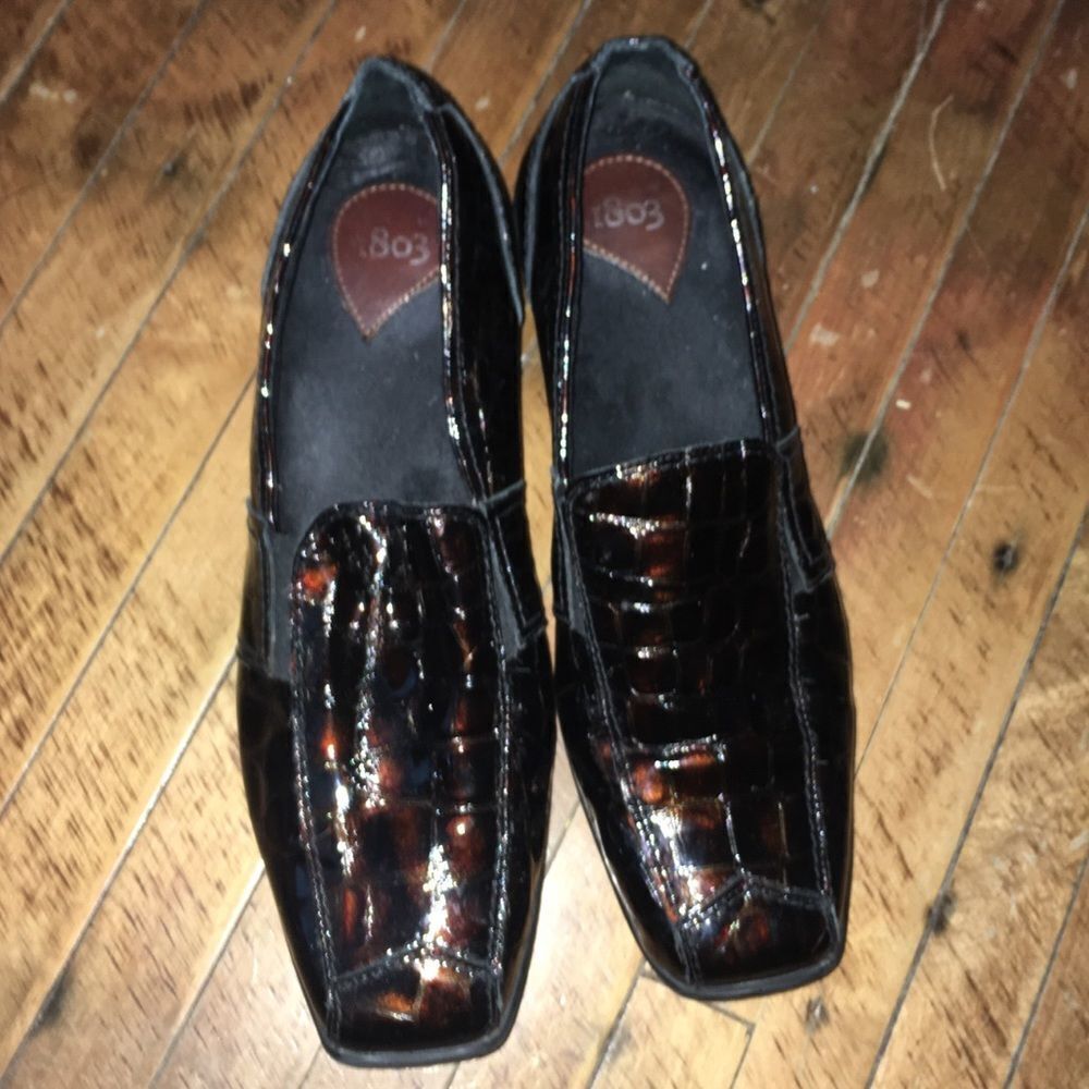 1803 handcrafted Patent leather brown loafers